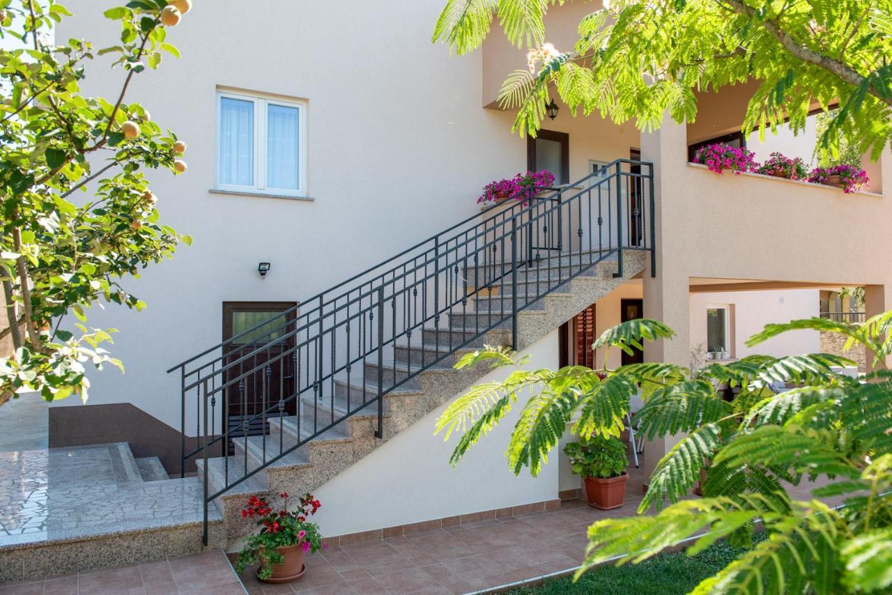 Apartmani Antonija Vozilici Exteriér fotografie