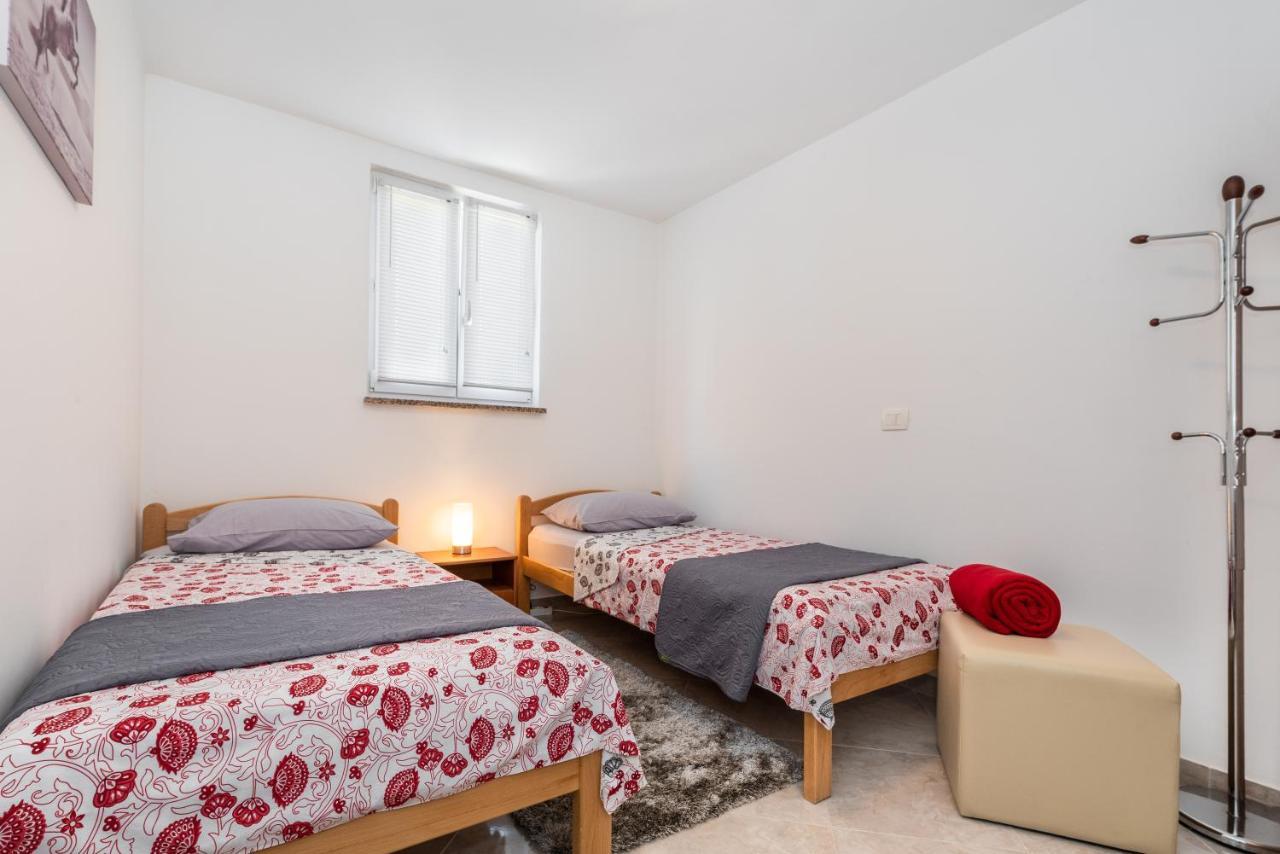 Apartmani Antonija Vozilici Exteriér fotografie