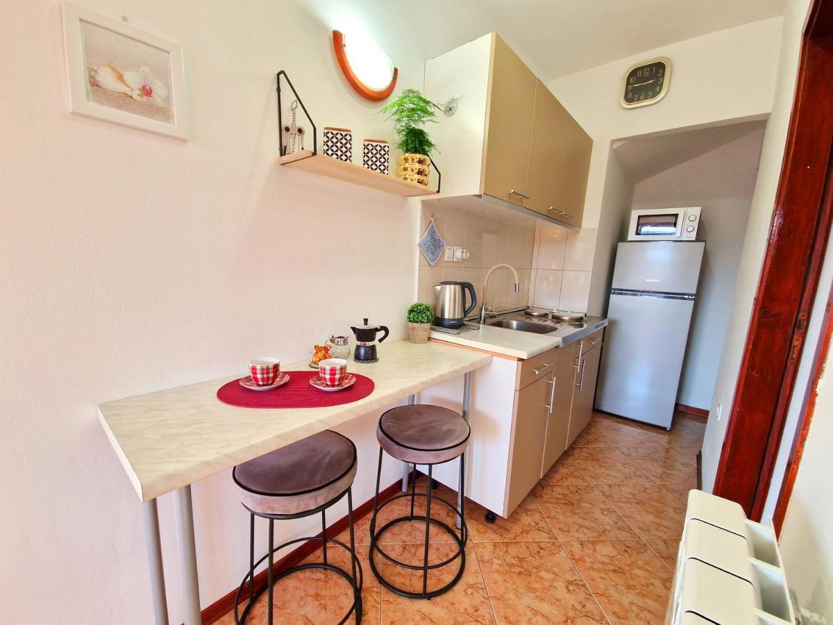 Apartmani Antonija Vozilici Exteriér fotografie