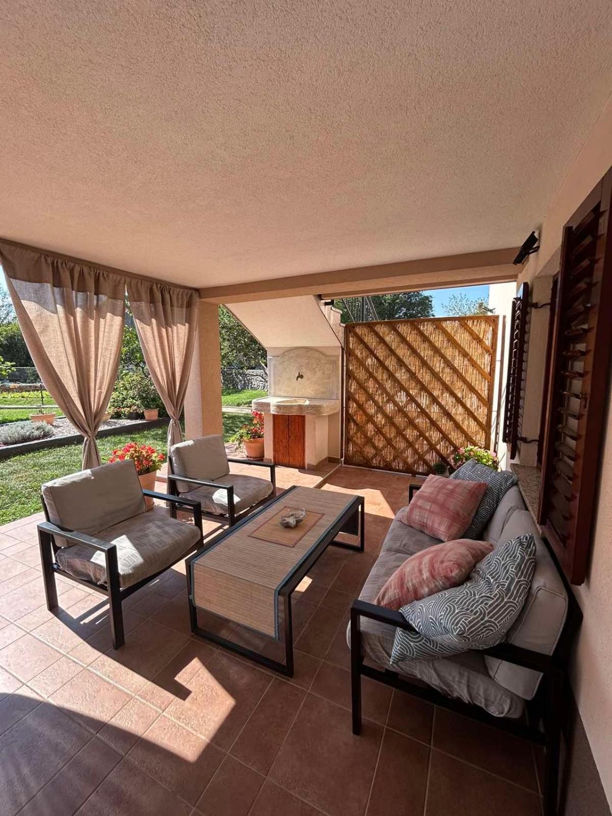 Apartmani Antonija Vozilici Exteriér fotografie